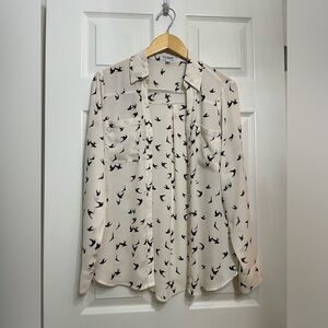 Button down bird top